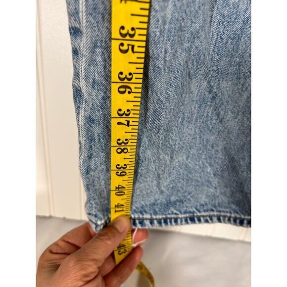 American Eagle Jeans Womens Blue Mom Jeans Distressed Straight Leg Size 4 - Picture 6 of 9